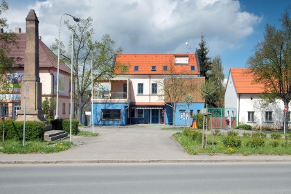 Anbau und Innenräume - Café Modrý domeček
